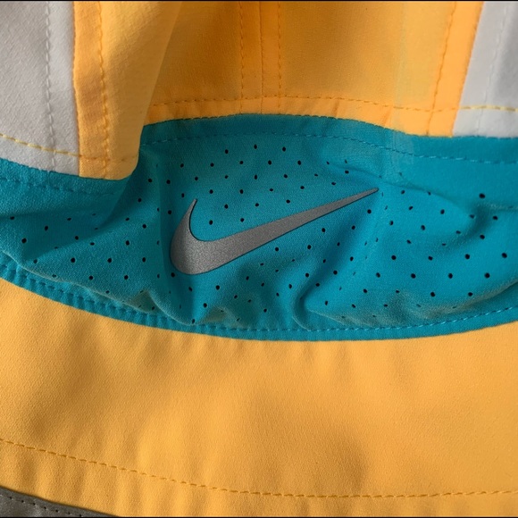 NWOT Nike Dri-Fit Perforated Running Bucket Hat Cap Yellow Unisex Size L/XL - Picture 2 of 7